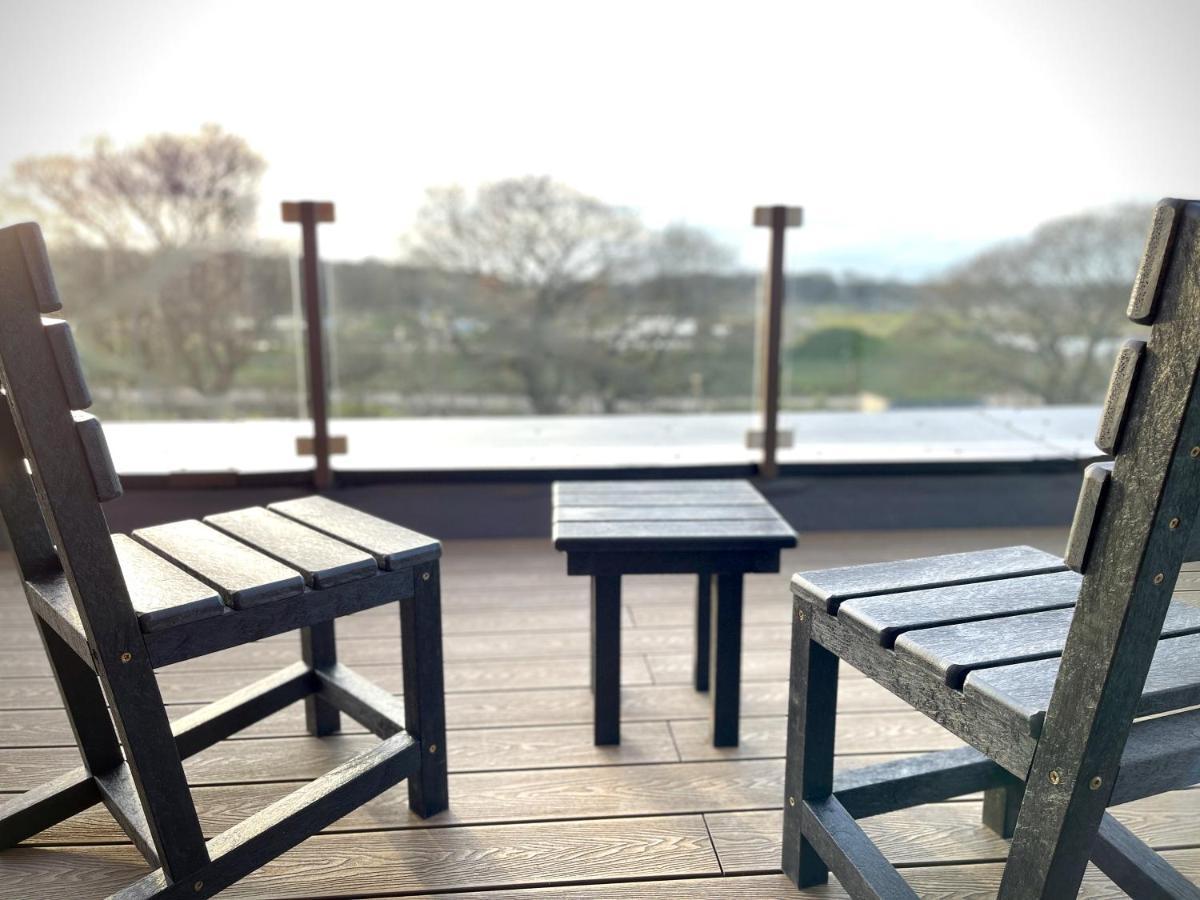 Hex Wildlife Hotel At Yorkshire Wildlife Park Doncaster Buitenkant foto