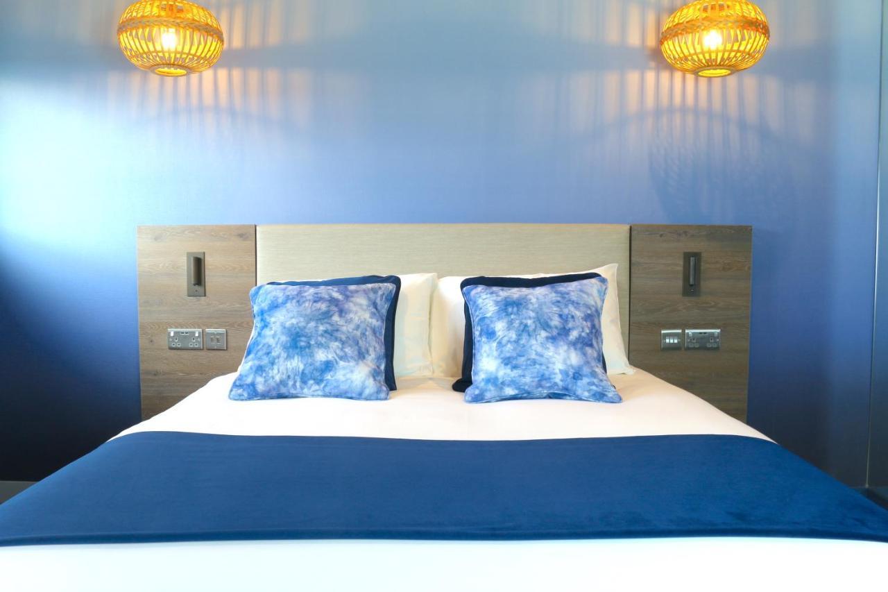 Hex Wildlife Hotel At Yorkshire Wildlife Park Doncaster Buitenkant foto
